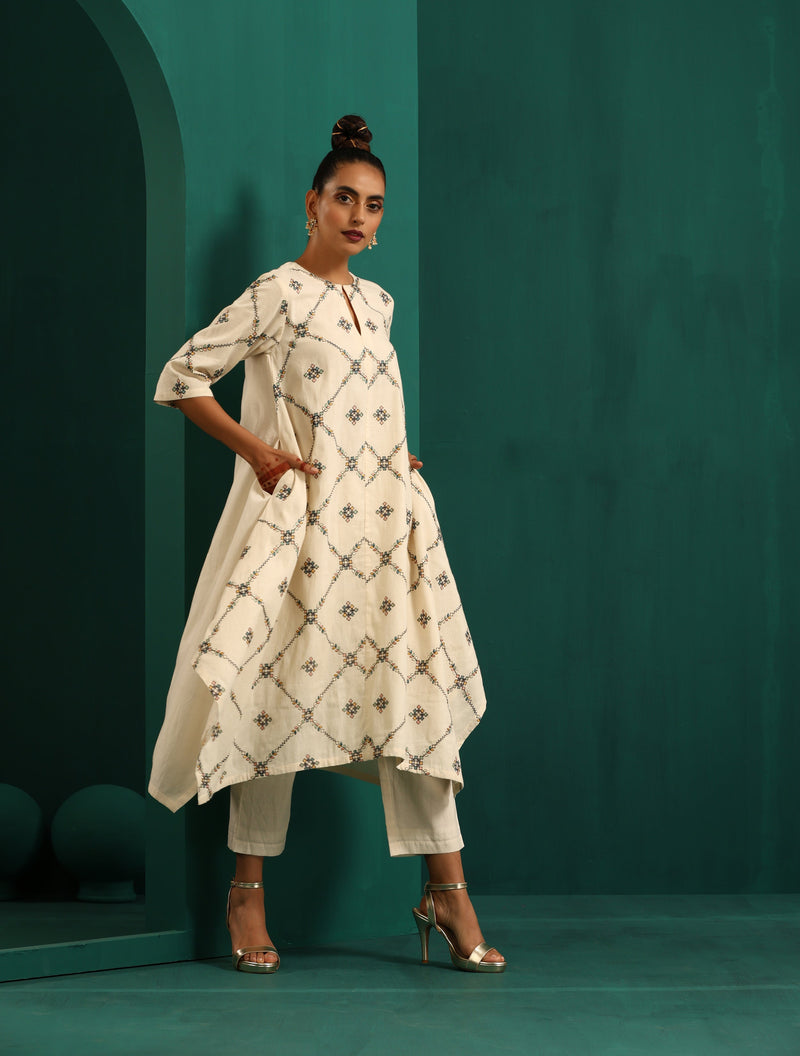 trueBrowns Ivory Rhombus Cotton Handkerchief Kurta Pant Set