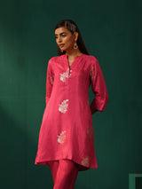 trueBrowns Pink Floral Viscose Silk Round Neck Co-ord  Set